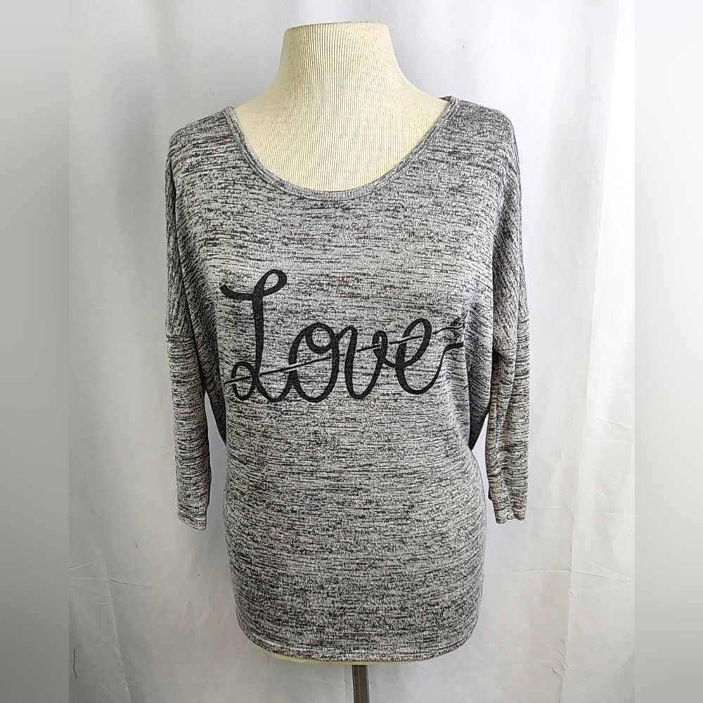 Women's Amazon Grey 3/4 Sleeve LOVE Top with Half Zipper in Back Size M